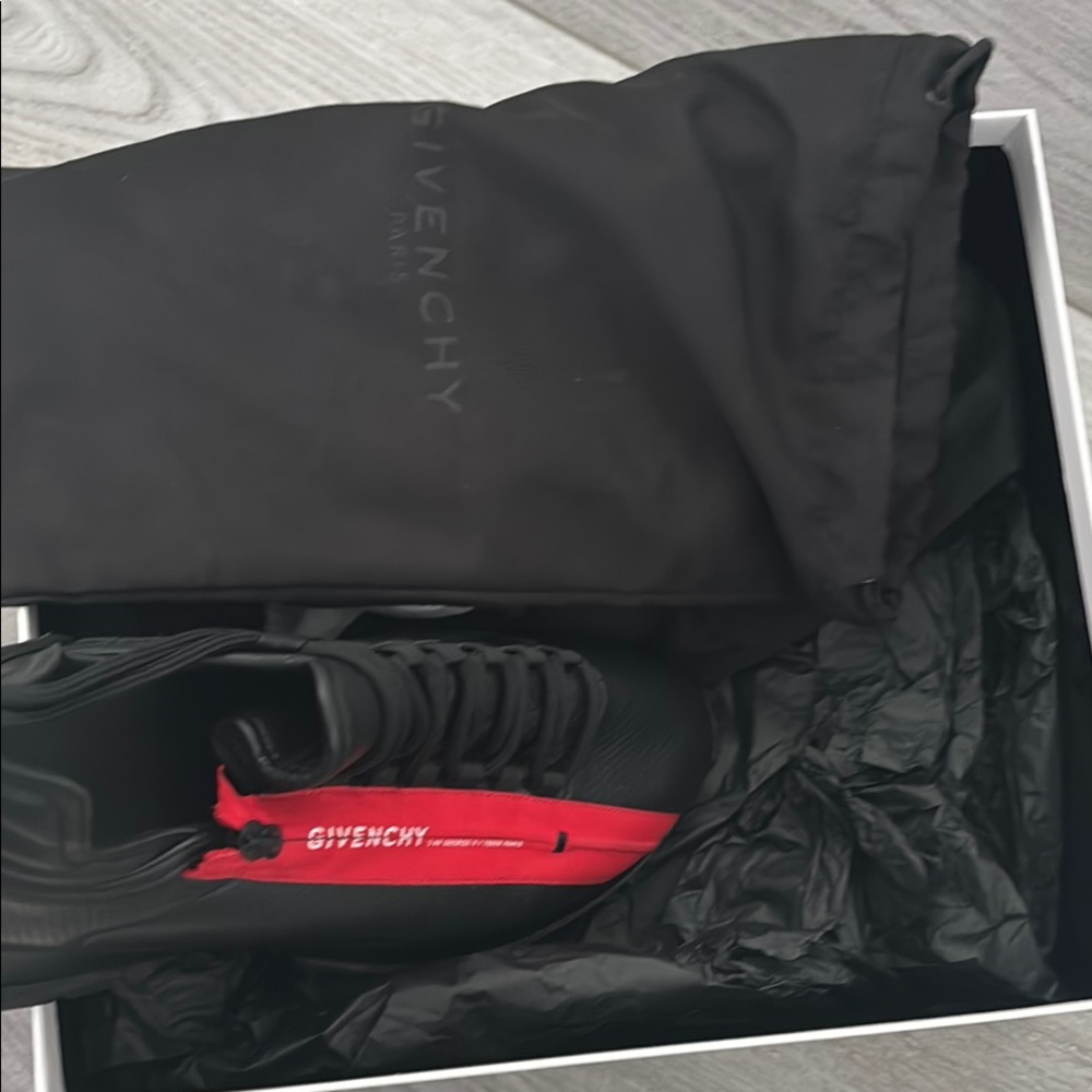 Givenchy White Box